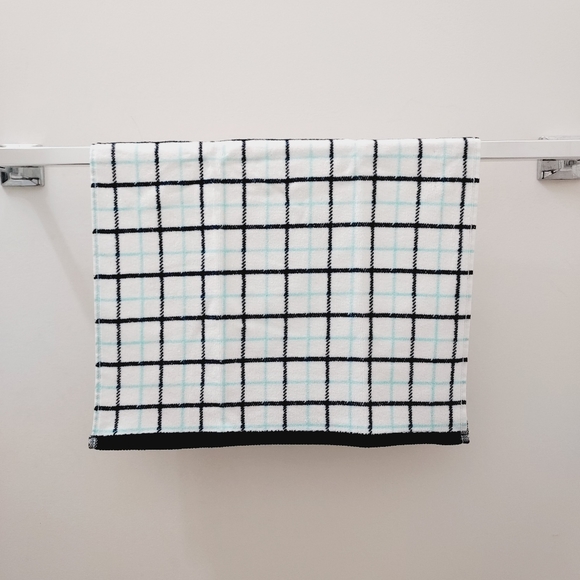 #9097-B ●✅️LAST 1✅️NEW! Black/White/Teal checked Hand Towel w/TEAL PLASTIC SNAP - Picture 6 of 9